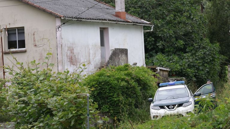 En busca del okupa que cortó la oreja de un hombre en Fene: «También hirió a una mujer con cristales»