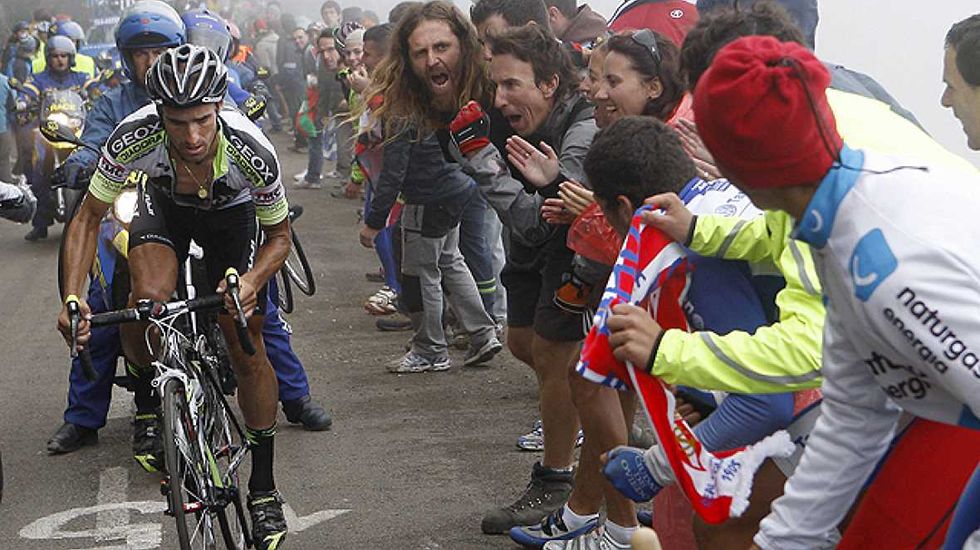 Subida al Angliru en la Vuelta  Espa�a 2011