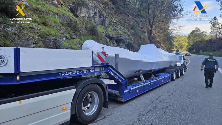 La narcolancha confiscada en Salvaterra se fabricó en Portugal y se investiga si la usarían en Galicia