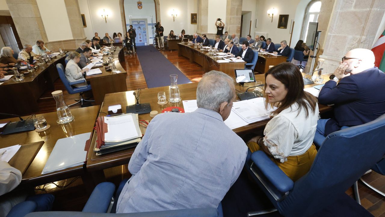 La inauguraci�n de las Jornadas Jur�dicas de Sarria en im�genes.La presidenta de la Diputaci�n de Lugo, Carmela L�pez, en el pleno provincial de este martes 26 de mayo