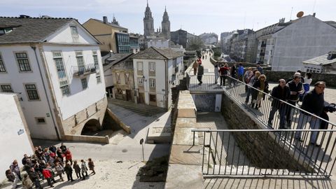 Las reformas en Porta Miñá y el entorno de Pío XII, sumados a que el Camino Primitivo es Patrimonio de la Humanidad desde el 2015, han incrementado los turistas a la Muralla y Lugo