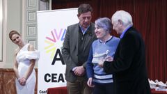 Sari Alabau, la presidenta de Asfedro, en laentrega de premios se llev a cabo en el saln regio del Crculo das Artes de Lugo