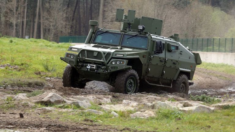 Urovesa firma un acuerdo marco con la británica Thales UK para suministrarle Vamtac