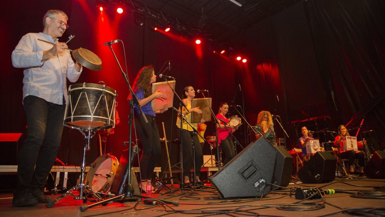 Sbado de fiestas populares por la provincia.Xos Lois Romero & Aliboria actuar en Monterroso