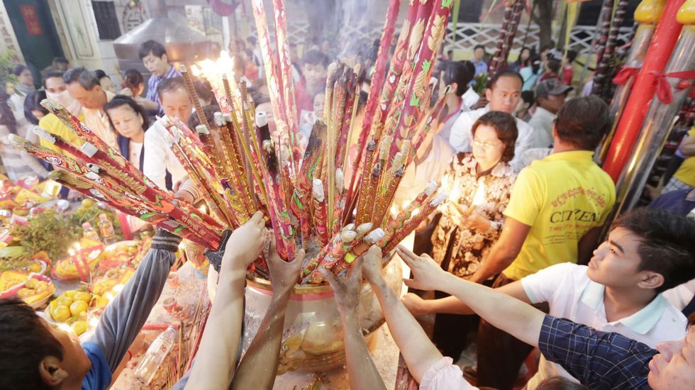 Incienso para las ofrendas de ao nuevo en Camboya.