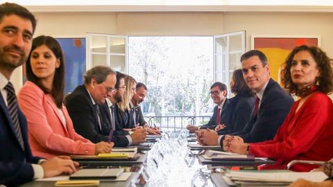 Primera reunin de la mesa de dilogo entre el Gobierno central y la Generalitat