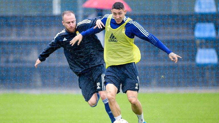 Pierre Cornud, de azul, y Erik Jirka, en El Requexón