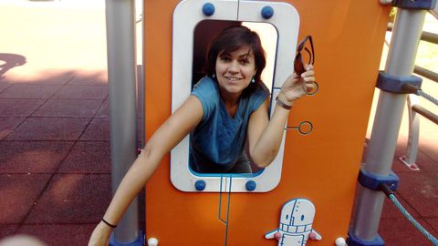 Carmen Delia Díaz, en un parque infantil
