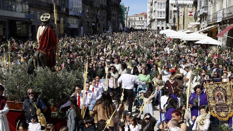 La Borriquita congrega a cientos de personas