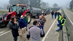 Protesta de tractores en Valença do Miño