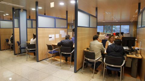 En la imagen, de archivo, contribuyentes hacienda la declaración en la sede de Hacienda en Ferrol