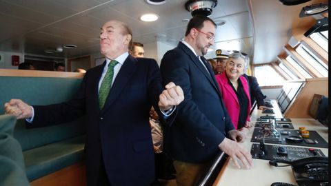 Antonio Suárez; el presidente del Principado, Antonio Suárez; y la alcaldesa de Gijón/Xixón, Ana González.