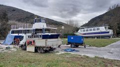 Los barcos de la Diputacin de Lugo que estn pasando su perodo de dique seco en el club nutico de Augasmestas (Quiroga)