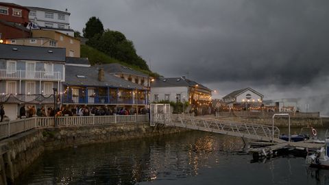 Escenas de la propia localidad de Nboa, que se corresponde con el bello pueblo marinero de O Barqueiro