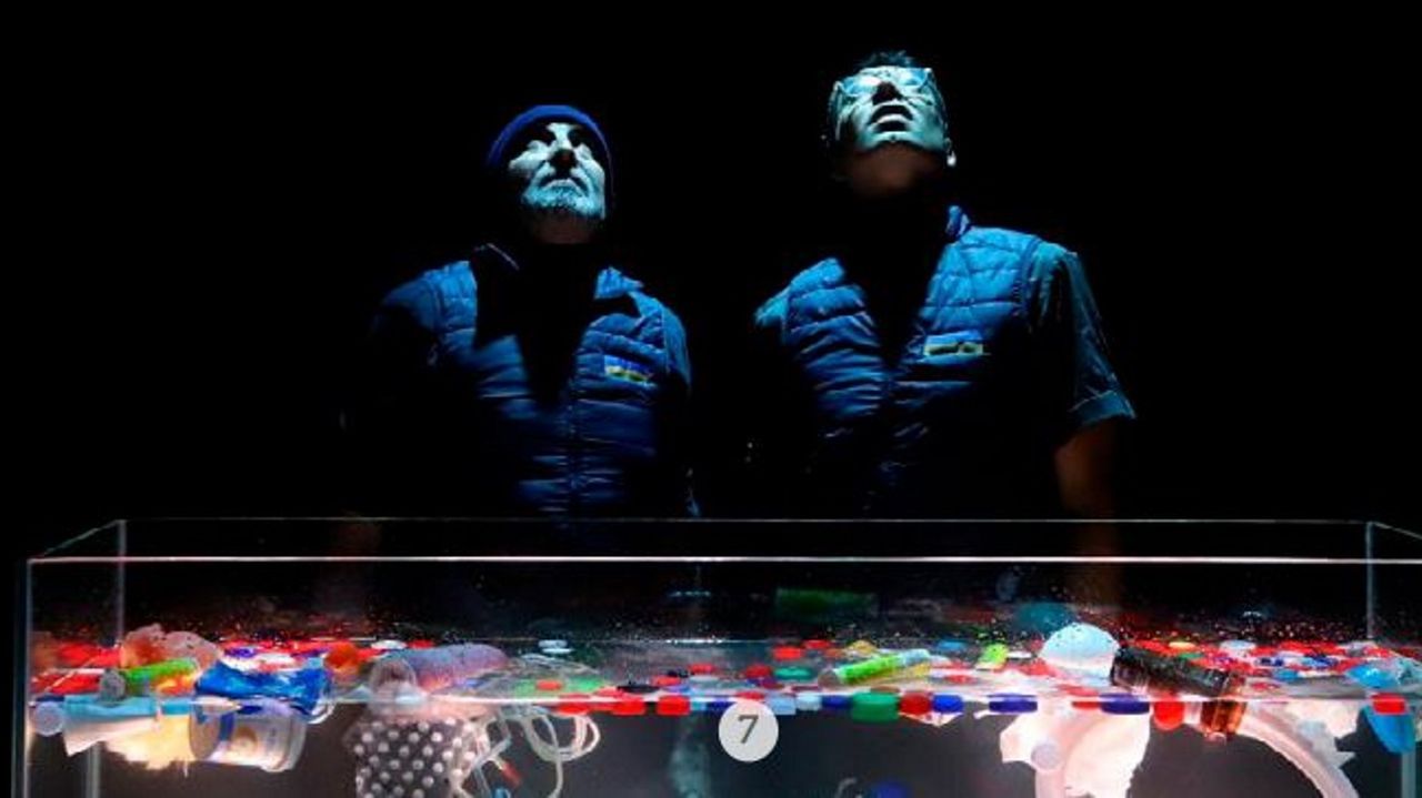 Mira las fotos del arranque de las fiestas de San Mauro en Lam�n.El mago Dani Polo protagonizar� una de las funciones del programa de Oroso