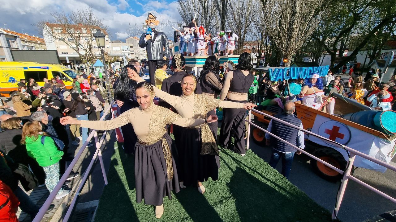 Las imgenes del Momo de Vilanova.Desfile de Carnaval en Lourenz, este domingo