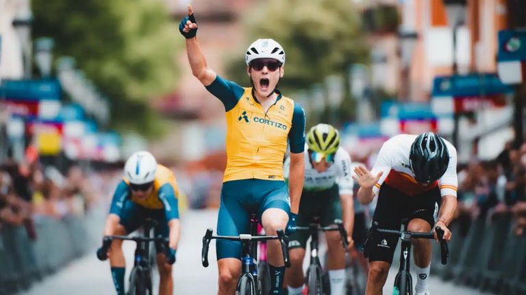 El gallego Martín Rey da el salto al pelotón ciclista profesional en las filas del Burgos Burpellet BH