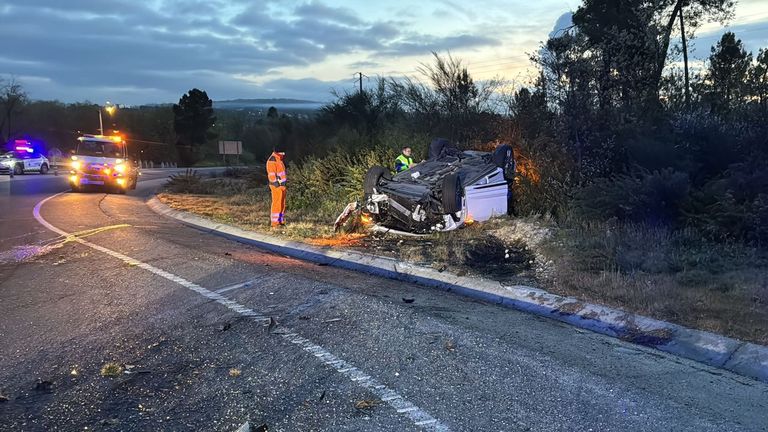 Muere un hombre de 62 años tras una salida de vía en San Cibrao das Viñas