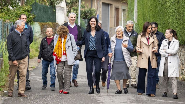 Paula Prado en su visita al municipio de Larouco