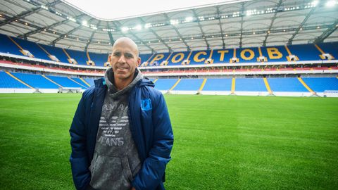 El ribeirense Luis Casais en el Rostov Arena, inaugurado hace un año para albergar partidos del Mundial