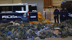 La Polic�a incauta 20.000 uniformes militares en Valencia y Algeciras destinados al DAESH