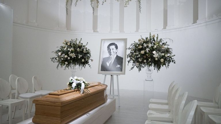 Guerra abierta por la herencia de Valentino