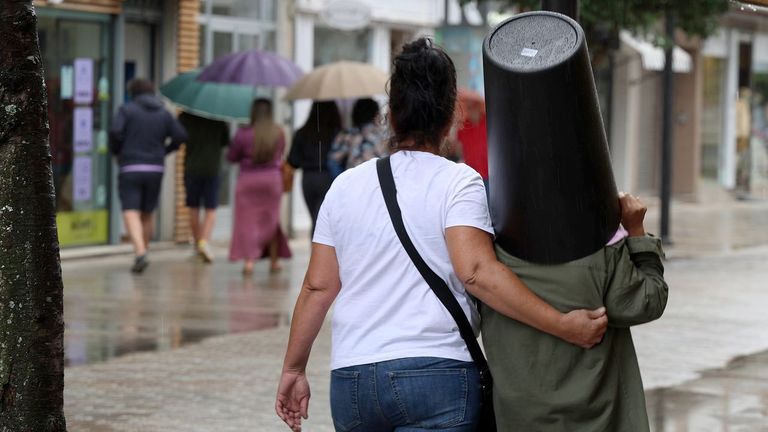 Vuelta al cole bajo el paraguas