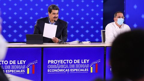 Maduro, en rueda de prensa a última hora del miércoles en el palacio de Miraflores