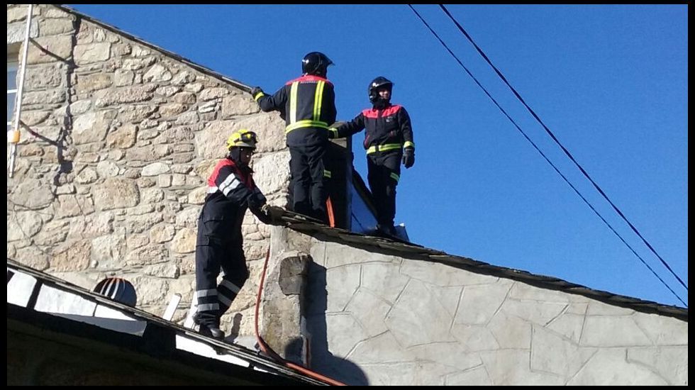 Imagen de la �ltima edici�n de la feria de antig�edades y artesan�a pontenovesa. 