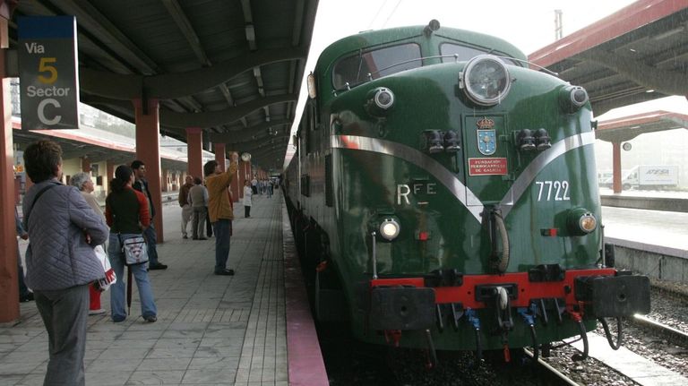 La primera competencia que tendrá Renfe en Galicia serán los trenes turísticos de Alsa