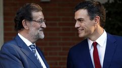 Imagen de archivo de un encuentro en La Moncloa entre el secretario general del PSOE y el presidente del Gobierno