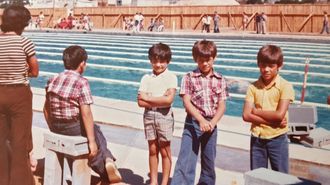Los hijos de Moncho Rodrguez en 1975, en la ya extinta piscina de Xuvia.
