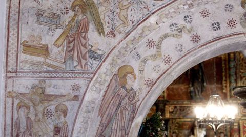 Otro detalle de los valiosos frescos renacentistas del templo