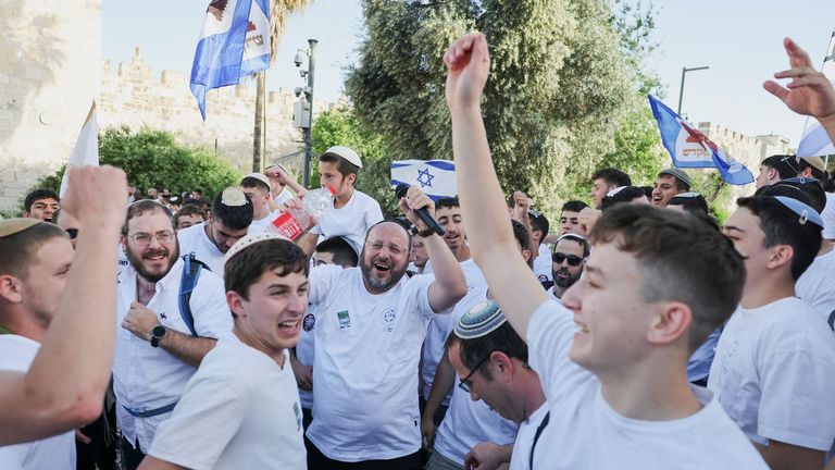 Netanyahu se adelanta a la oposición y convoca elecciones para controlar el calendario