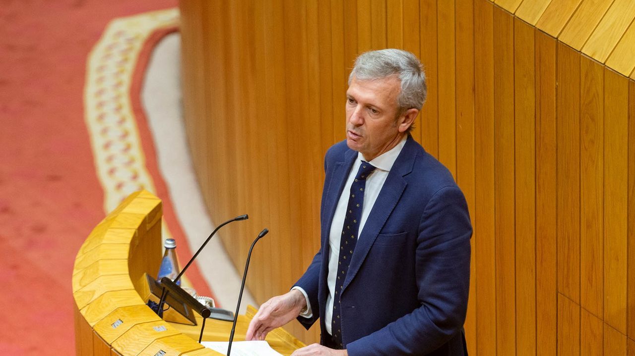 Las cabaas de Beche, ya en obras.El vicepresidente primero, Alfonso Rueda, comparece en el Parlamento para informar del balance turstico.