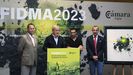 Carlos Garca, autor de la obra ganadora que protagoniza el cartel de este ao (2d) junto al presidente de la C?mara de Comercio de Gijn, FlixBaragao (i), el director de Actividad Ferial y secretario general de la Cmara de Comercio de Gijn, lvaro Alonso (2i), y Pedro Lpez (d), vicepresidente de la Cmara de Comercio, en rueda de prensa la 66 edicin de la Feria Internacional de Muestras de Asturias