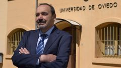 El catedrático de Informática de la Universidad de Oviedo, Juan Manuel Cueva Lovelle, aspira ser rector de la institución académica