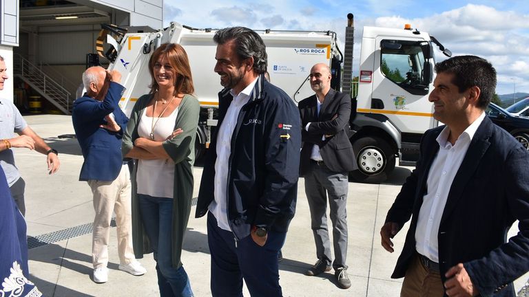 El vicepresidente Diego Calvo, con representantes de la Mancomunidad Terra de Celanova.
