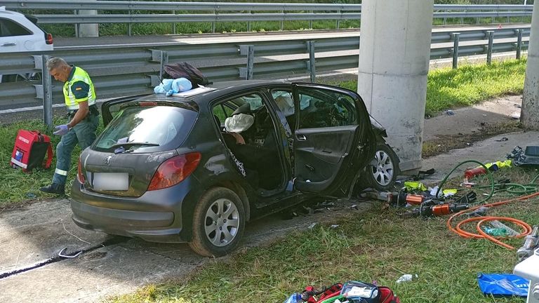 El joven que perdió a sus padres y su hermana en el accidente de la A-8 en Ribadeo sigue muy grave