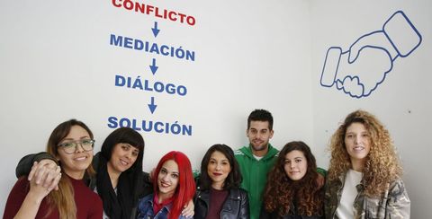 ngela, Minerva, Patricia, Ana, Adrin, Anta y frica conforman este curso el equipo de mediacin del IES Montecelo. 