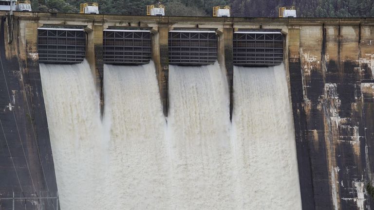 Un embalse de Ourense almacenó más de 7.300 piscinas olímpicas de agua en 48 horas