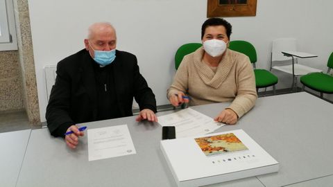 Villaverde, con el decano Segundo Pérez