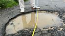 Uno de los baches que denuncian desde la AMPA Maristas