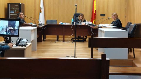 La acusada compareció por videoconferencia desde la prisión de Bonxe (Lugo)