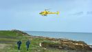 Helicóptero de los bomberos de Asturias, durante un rastreo