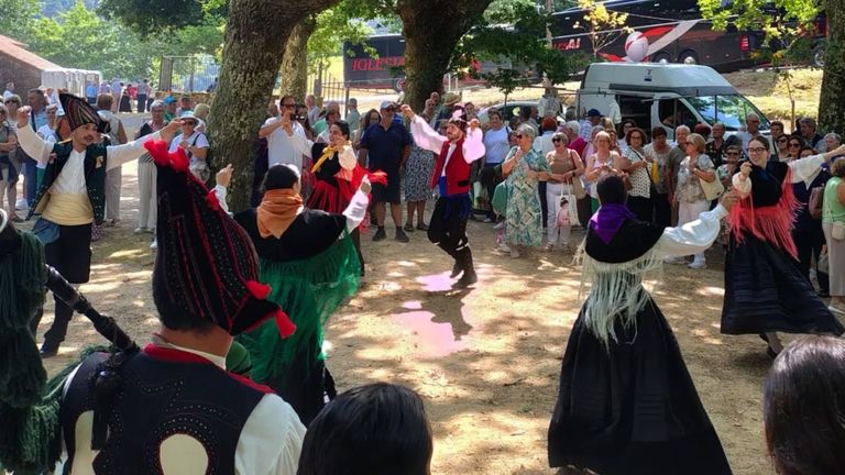 Dunha becerrada como prolegómeno á feira taurina de Pontevedra a un campionato de hamburguesas