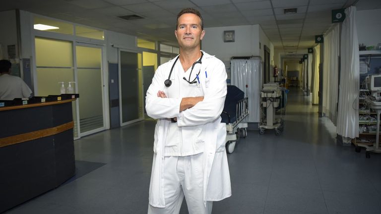 La médica Isabel Ángel Barba releva a Jorge Alonso en la coordinación de urgencias del CHOP pontevedrés