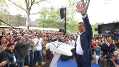Feijoo se compromete a volver a la romera popular de O Pino como presidente del Gobierno