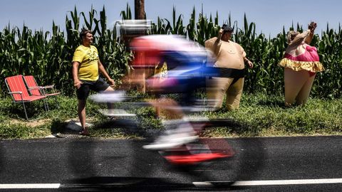 Un momento de la etapa 18. del Tour de Francia, entre Trie-sur-Baise y Pau