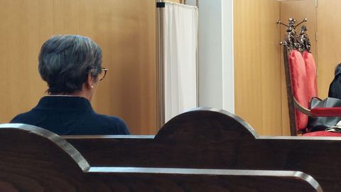 La acusada se acogi a su derecho a no declarar en el juicio en Ourense